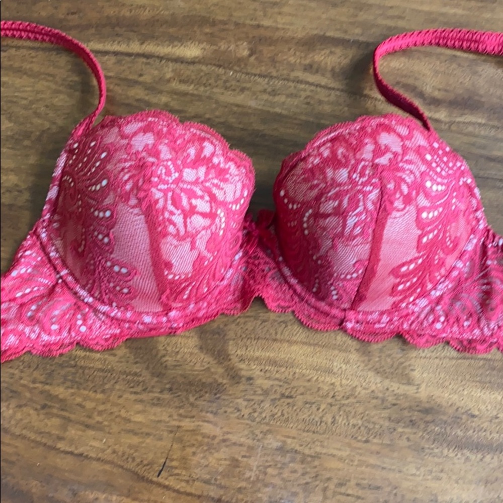 LE MYSTERE Bra NWOT
